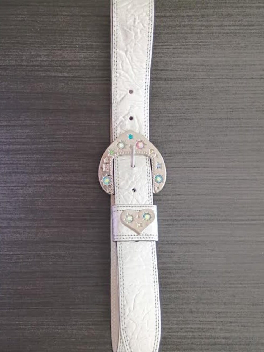 VINTAGE REVCOR WOMEN'S BELT SILVER BONDED LEATHER HEART STUDDED 42" LONG